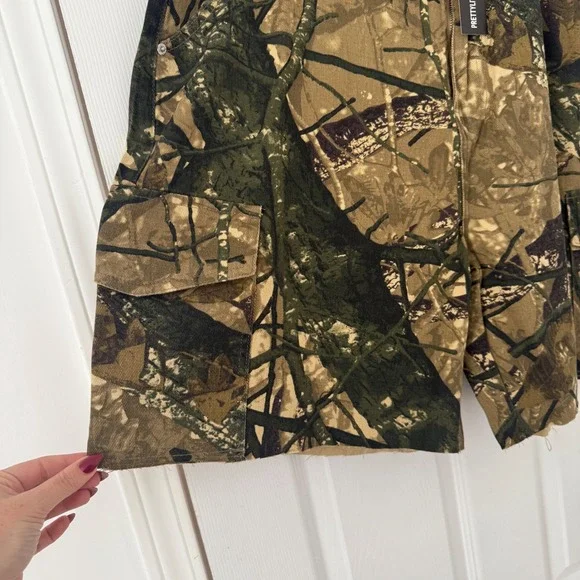 NWT PrettyLittleThing Camo Print Denim Cargo Shorts 16 Jorts Baggy Y2K Plus Size - Picture 2 of 12